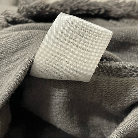 UMGEE Women's Short Sleeve Fringe Trim Hem Side Slit Tunic Top Relaxed Gray Med - Picture 7 of 8